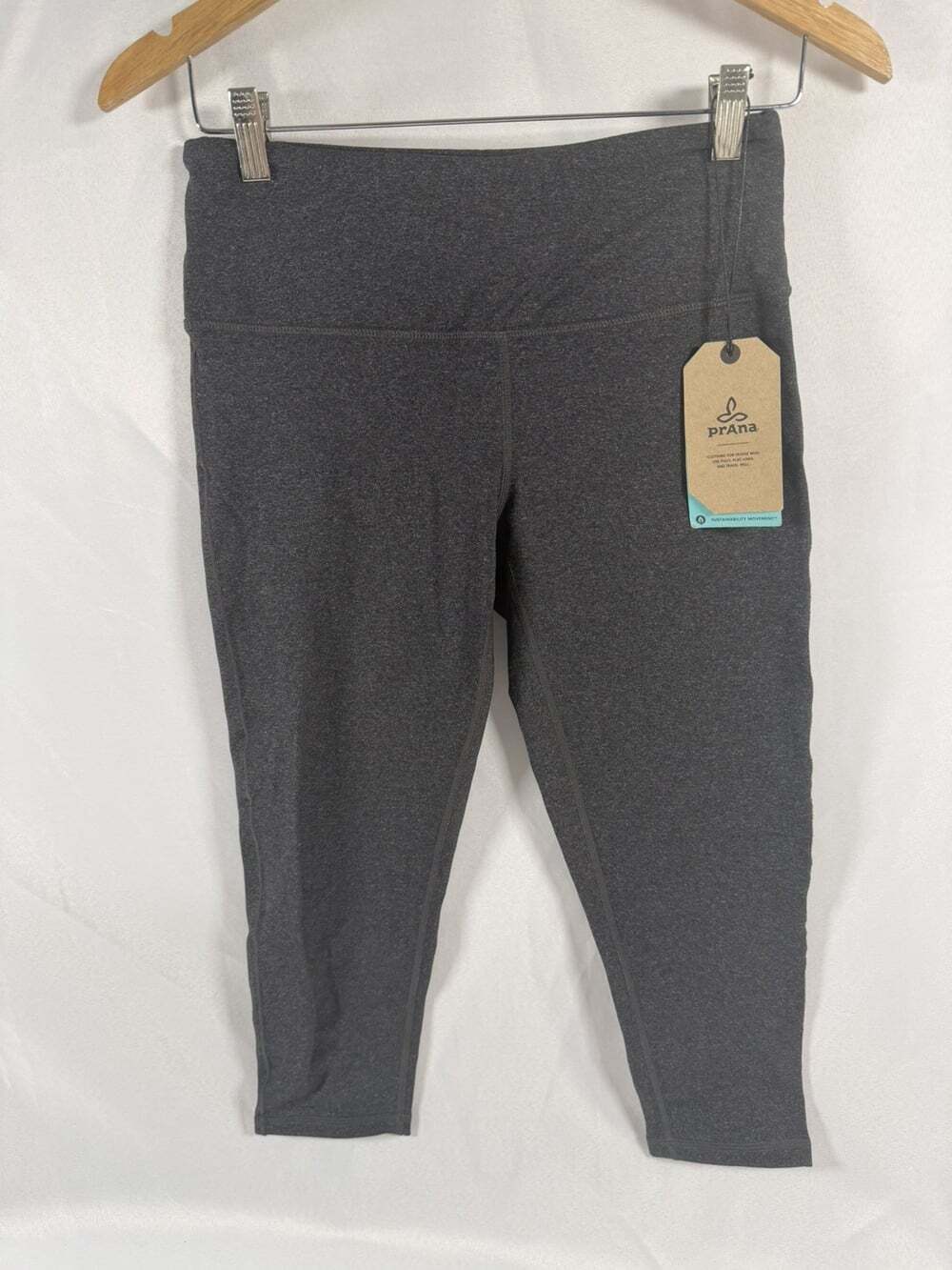 Prana Transform Capri Women’s Leggings Medium Charcoal Gray NWT